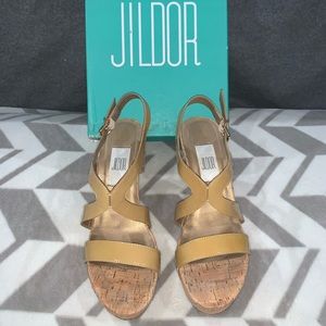Jildor Shiny Nude Cork-Wedge Sandals
